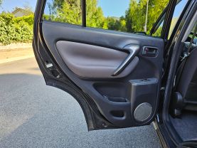 2005 TOYOTA RAV4 SPORT UTILITY 4D