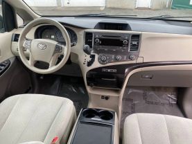 2012 TOYOTA SIENNA VAN V6, 3.5 LITER LE MINIVAN 4D