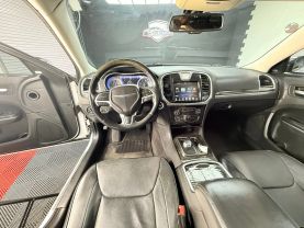 2016 CHRYSLER 300 SEDAN V6, 3.6 LITER 300C SEDAN 4D