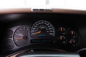 2005 CHEVROLET SUBURBAN 1500 SUV V8, FFV, 5.3 LITER SPORT UTILITY 4D