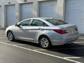 2013 HYUNDAI SONATA SEDAN SILVER AUTOMATIC - Iron Cars Inc