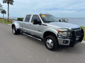 2015 FORD F350 SUPER DUTY CREW CAB PICKUP V8, TURBO DIESEL, 6.7L LARIAT PICKUP 4D 8 FT