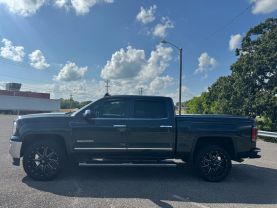 2018 GMC SIERRA 1500 CREW CAB PICKUP V8, ECOTEC3, 5.3 LITER SLT PICKUP 4D 5 3/4 FT