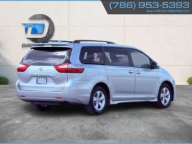 2019 TOYOTA SIENNA