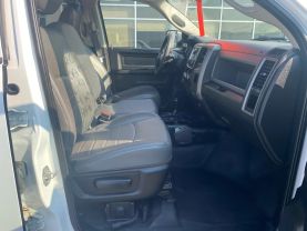 2014 RAM 3500 CREW CAB 9FT KNAPHEIDE KUV SERVICE BED TRUCK WITH 1600LB LIFTGATE SERVICE/UTILITY TRUCKS V8, HEMI, 6.4 LITER TRADESMAN 4D - Eddies Auto Sales