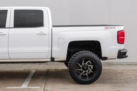 2018 Chevrolet Silverado 1500 Crew Cab - Image 17