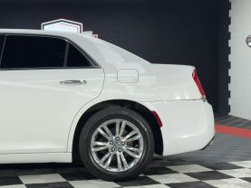 2016 CHRYSLER 300 SEDAN V6, 3.6 LITER 300C SEDAN 4D