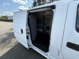 2017 NISSAN NV200