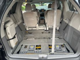 2012 TOYOTA SIENNA