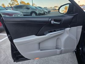 2014 Toyota Camry - Image 17