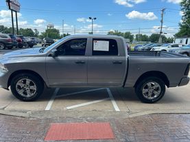 2019 RAM 1500 CLASSIC CREW CAB PICKUP V8, HEMI, 5.7 LITER EXPRESS PICKUP 4D 5 1/2 FT