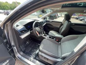 2022 VOLKSWAGEN TAOS SUV 4-CYL, TURBO, 1.5 LITER SE 4MOTION SPORT UTILITY 4D - Gesner Auto Inc in Taunton, MA, 41.88613, -71.14527