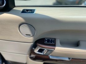 2016 Land Rover Range Rover - Image 25