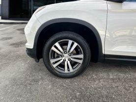 2017 HONDA PILOT SUV WHITE AUTOMATIC - CARPALACE, Chantilly, VA. 38.91645215435775, -77.47495885092432