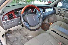 2005 LINCOLN TOWN CAR