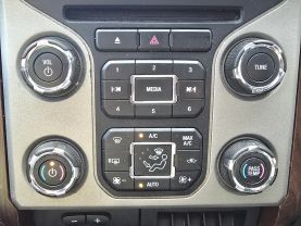2013 Ford F350 Super Duty Crew Cablariat Pickup 4d 8 Ft - Image 29