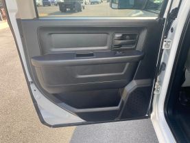 2014 RAM 3500 CREW CAB 9FT KNAPHEIDE KUV SERVICE BED TRUCK WITH 1600LB LIFTGATE SERVICE/UTILITY TRUCKS V8, HEMI, 6.4 LITER TRADESMAN 4D - Eddies Auto Sales