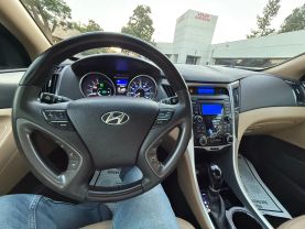 2012 HYUNDAI SONATA SEDAN 4-CYL, HYBRID, 2.4 LITER HYBRID SEDAN 4D