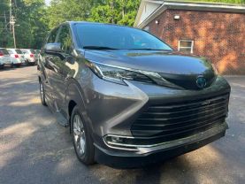 2022 TOYOTA SIENNA VAN 4-CYL, HYBRID, 2.5 LITER XLE MINIVAN 4D