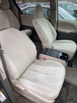 2012 TOYOTA SIENNA VAN V6, 3.5 LITER LE MINIVAN 4D