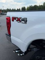 2017 Ford F250 Super Duty Crew Cab Lariat Pickup 4d 6 3/4 Ft - Image 29