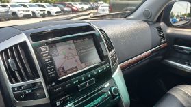 2015 Toyota Land Cruiser - Image 41