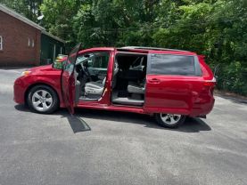 2019 TOYOTA SIENNA VAN V6, 3.5 LITER LE MINIVAN 4D