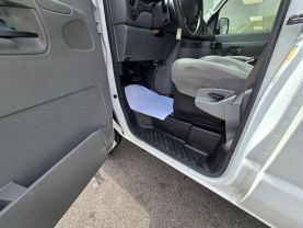 2007 Ford E350 Super Duty Passengerxlt Extended Van 3d - Image 11