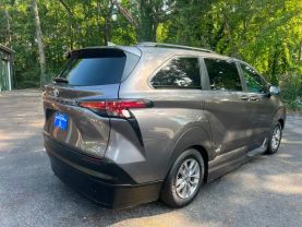 2022 TOYOTA SIENNA VAN 4-CYL, HYBRID, 2.5 LITER XLE MINIVAN 4D