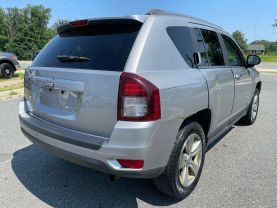 2014 Jeep Compass - Image 18