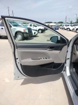 2019 HYUNDAI ELANTRA SEDAN 4-CYL, 2.0 LITER SEL SEDAN 4D at Motors On Wheels - used car dealership in Houston, Texas.