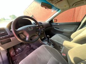 2005 Honda Accord - Image 9