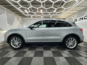 2020 PORSCHE CAYENNE