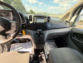 2017 NISSAN NV200