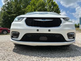 2021 CHRYSLER PACIFICA HYBRID VAN V6, HYBRID, 3.6 LITER LIMITED VAN 4D at T&T Repairables - used car dealership in Spencer, Indiana.