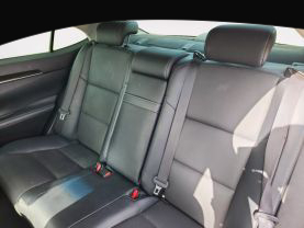 2017 LEXUS ES