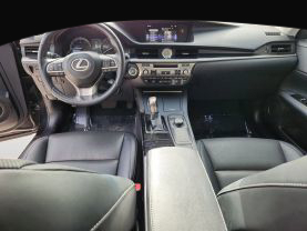 2017 LEXUS ES