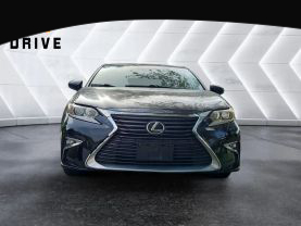 2017 LEXUS ES