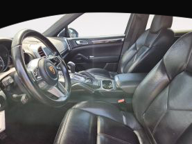 2017 PORSCHE CAYENNE