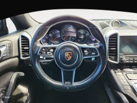 2017 PORSCHE CAYENNE