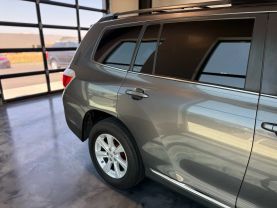 2011 TOYOTA HIGHLANDER SUV V6, 3.5 LITER SPORT UTILITY 4D