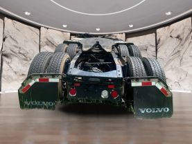 2017 VOLVO COMMERCIAL VNL