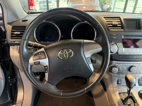 2011 TOYOTA HIGHLANDER SUV V6, 3.5 LITER SPORT UTILITY 4D