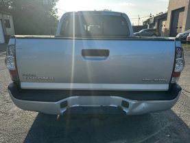 2009 TOYOTA TACOMA DOUBLE CAB PICKUP V6, 4.0 LITER PICKUP 4D 5 FT