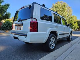 2009 JEEP COMMANDER SPORT UTILITY 4D