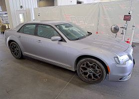 2016 CHRYSLER 300 SEDAN V6, 3.6 LITER 300S SEDAN 4D