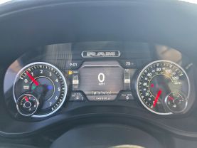 2021 RAM 1500 CREW CAB PICKUP V8, HEMI, 5.7 LITER LARAMIE PICKUP 4D 5 1/2 FT