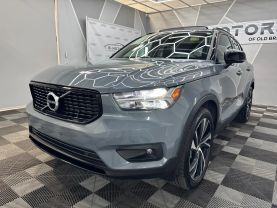 2021 VOLVO XC40