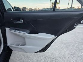 2014 Toyota Camry - Image 13