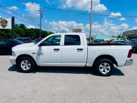 2022 RAM 1500 CLASSIC CREW CAB PICKUP V8, HEMI, 5.7 LITER TRADESMAN PICKUP 4D 5 1/2 FT
